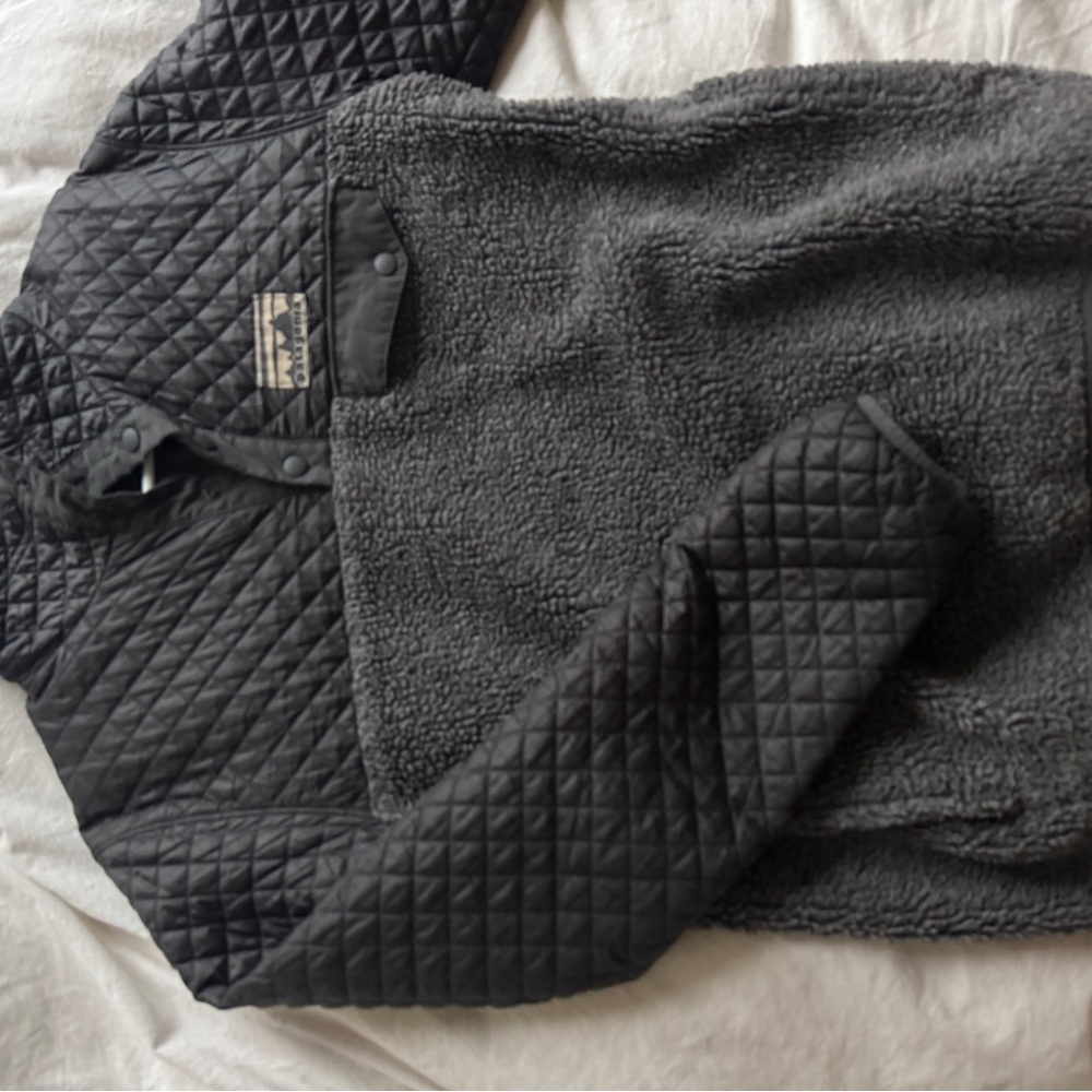 Patagonia Gray Quilted and Fleece Pullover